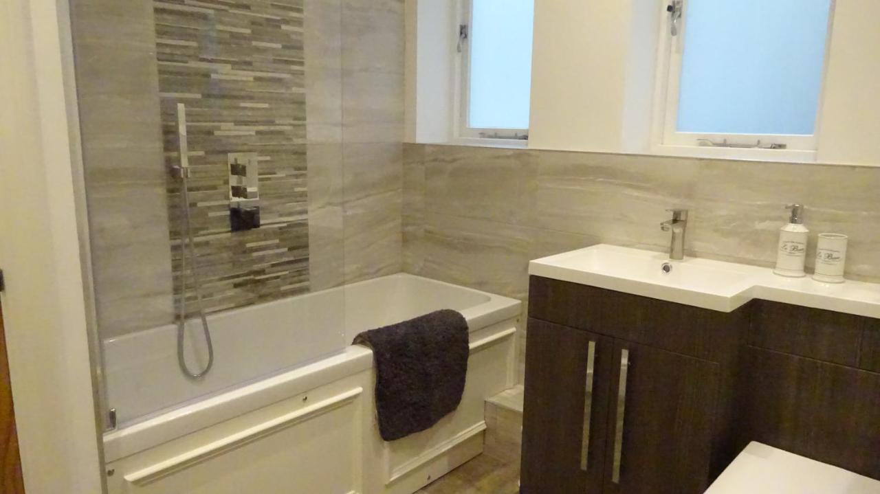 Derwent View Holiday Apartments Матлок Екстериор снимка